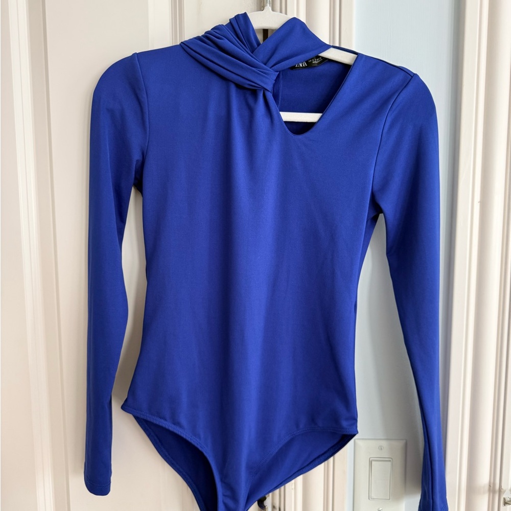 Elegant Blue Long Sleeve Bodysuit
